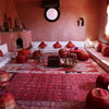 Decorating with moroccan decor : Berber rugs & Leather Pouf