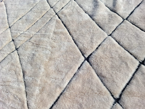 Moroccan tufted white Moroccan rug