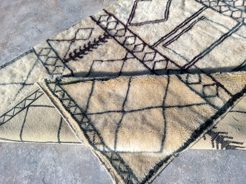 Moroccan Mrirt rug in black and white design