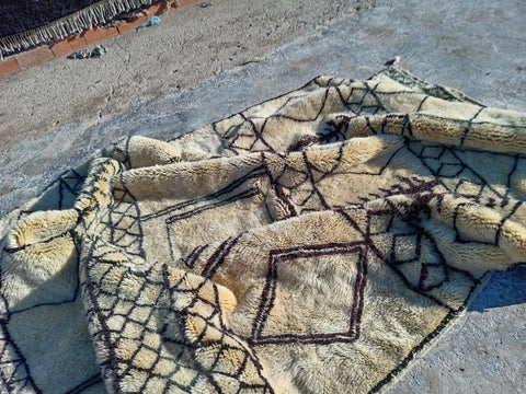 Moroccan Mrirt rug in black and white design