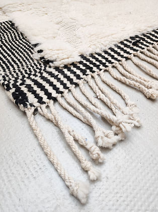 White and black tufted Modern contemporary design Beni Ourain Berber area Moroccan Mrirt 8x10 rugs | wool handmade Moroccan 9x12 rugs