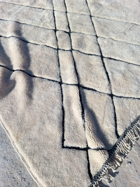 Moroccan tufted white Moroccan rug