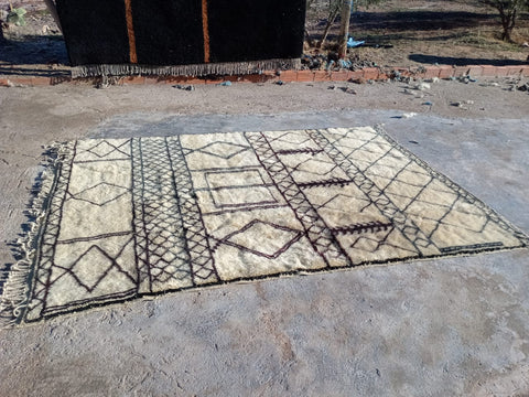 Moroccan Mrirt rug in black and white design