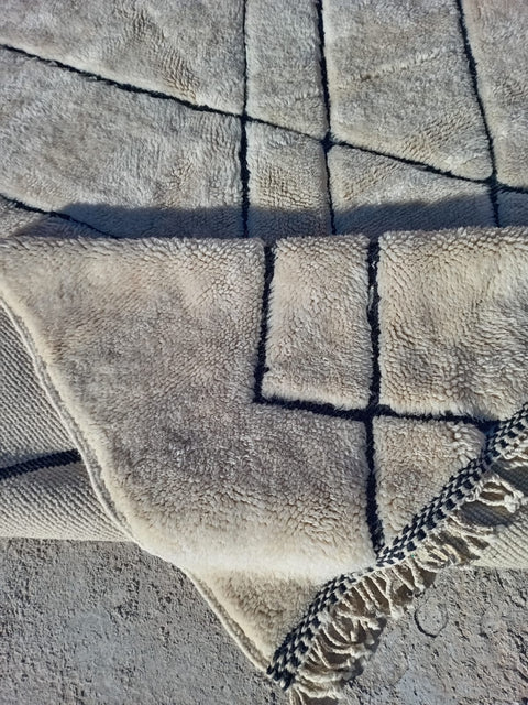 Moroccan tufted white Moroccan rug