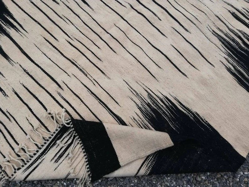 Cream & Black Jagged Side Blocks Custom Moroccan Rug - Africancreates