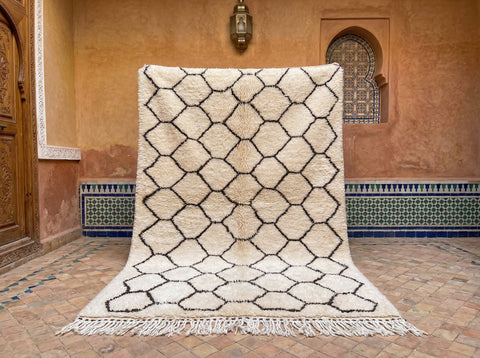 Cream Dark Rounded Diamond Lattice Custom Moroccan Rug - Africancreates