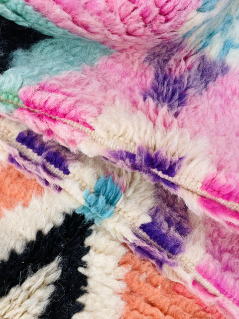 Boujad Moroccan Rug, Handmade Boujaad Rug, Authentic Moroccan Rug, Abstract Berber Rug, pink Wool Rug, Sheep Wool Rug, Bohemian Rug.