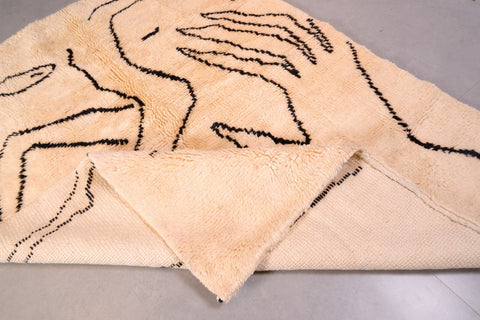 Moroccan beni ourain rug, Large Moroccan rug, Moroccan 4.7 ft X 6.2 ft rug, boho area rug - white and black  Rug -beniourain rug. berber rug