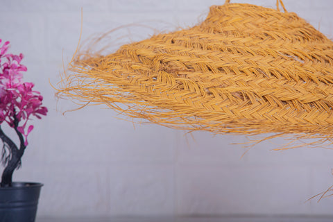 Suspension en forme de parapluie en paille de doum tressée en fibres naturelles