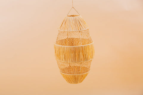 Suspension en raphia abat-jour dentelle H55cm