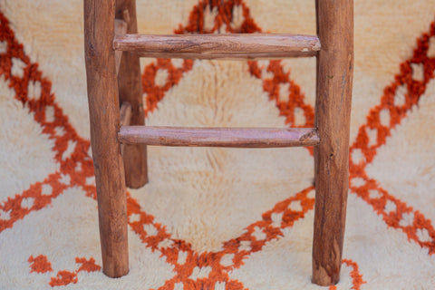 Tabouret de bar marocain en bois de laurier 80 cm