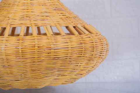 Suspension conique en osier