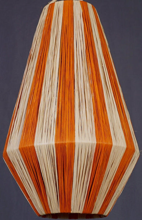 suspension en raphia, éclairage naturel