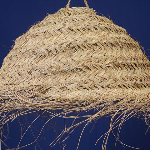 Suspension en forme de parapluie en paille de doum tressée en fibres naturelles