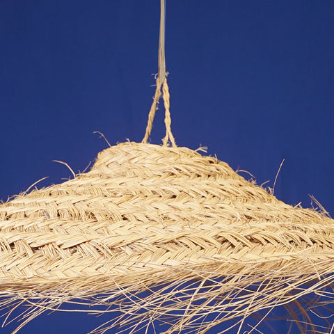 Suspension en forme de parapluie en paille de doum tressée en fibres naturelles