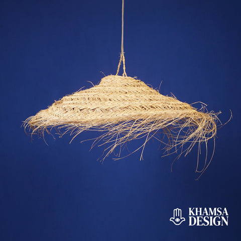 Suspension en forme de parapluie en paille de doum tressée en fibres naturelles