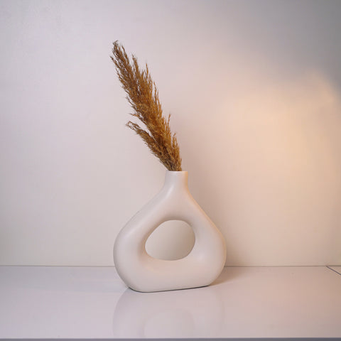 Vase nordique en céramique - Élément décoratif blanc élégant