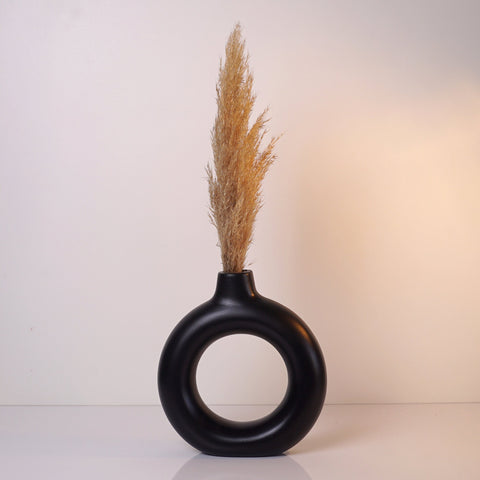 Vase nordique en céramique - Élément décoratif noir élégant
