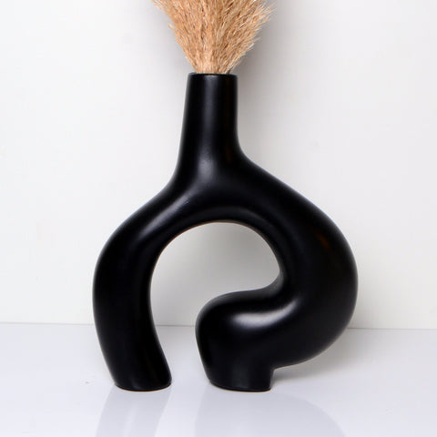 Vase nordique en céramique - Élément décoratif noir élégant