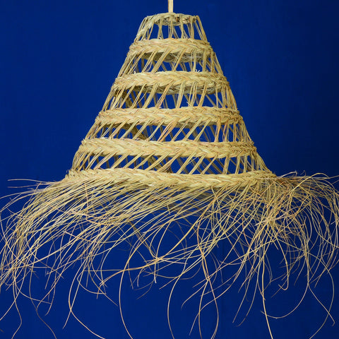 Suspension conique ajourée en doum à franges