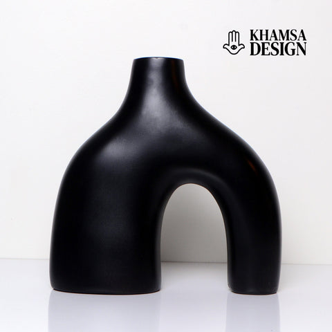 Vase nordique en céramique - Élément décoratif noir élégant
