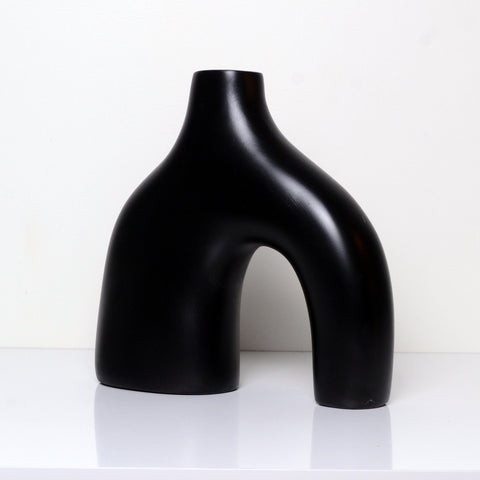 Vase nordique en céramique - Élément décoratif noir élégant