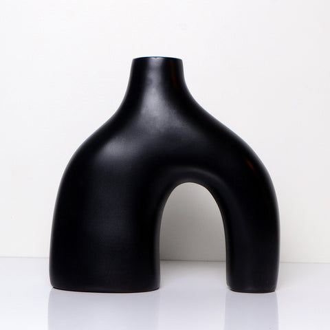 Vase nordique en céramique - Élément décoratif noir élégant