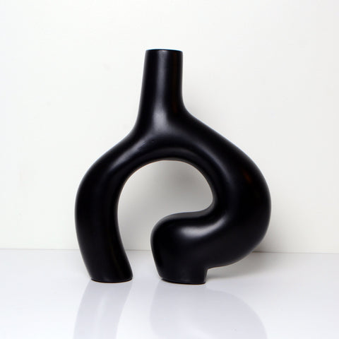 Vase nordique en céramique - Élément décoratif noir élégant