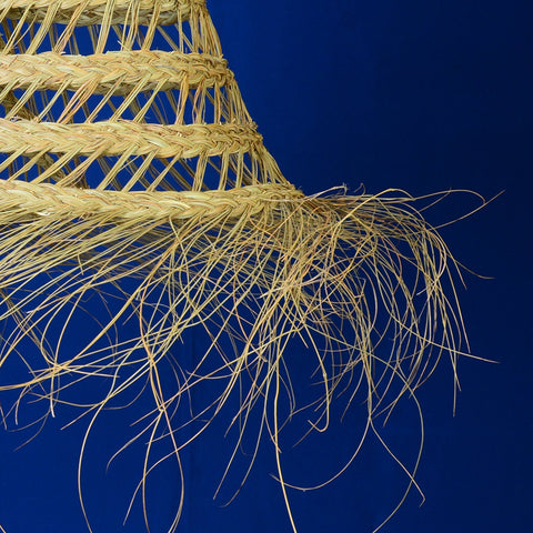 Suspension conique ajourée en doum à franges
