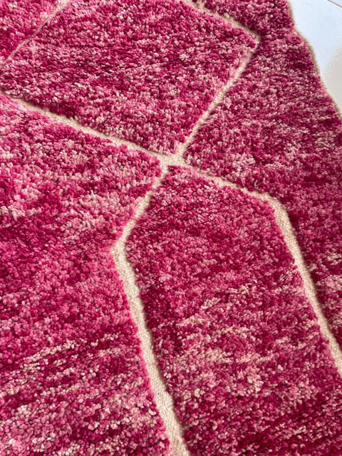Salon ROSE BENIOURAIN - Incroyable tapis rose marocain - Tapis berbère fait main - Tapis marocains antiques Beniourain - VIEUX tapis Boho