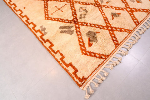 Mesmerizing Ouarzazate Diamond Moroccan Mrirt Rug: Exquisite Design for Unforgettable Spaces