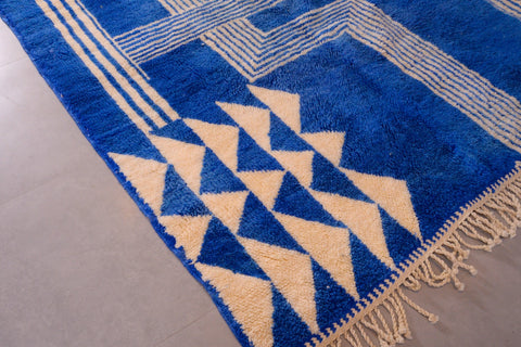 Artisanal Amizmiz Moroccan Mrirt Rug: Blue Handwoven Luxury with a Modern Twist