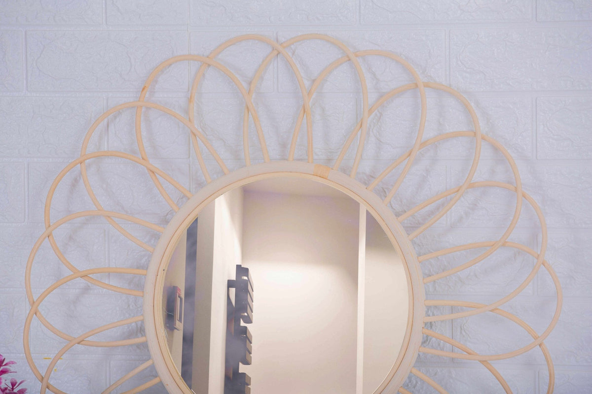 Miroir mural rond en rotin Fleur - décoration murale - écru naturel fait main - Miroir bohème en rotin - Miroir décoratif mural - Miroirs en osier - Africancreates