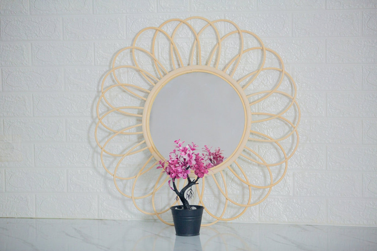 Miroir mural rond en rotin Fleur - décoration murale - écru naturel fait main - Miroir bohème en rotin - Miroir décoratif mural - Miroirs en osier - Africancreates