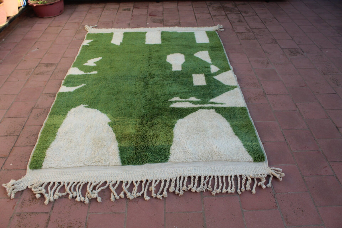 Moroccan rug with attractive modern design, Azilal rug 5 ft X 6.8 ft moroccan rug, Beni ourain rug, Teppish ,Green Olive and White rug - Africancreates