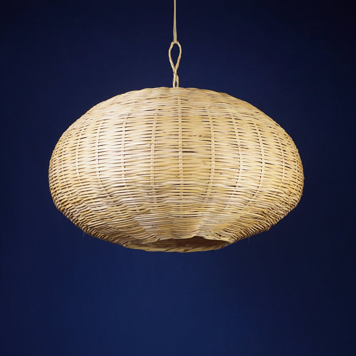 Natural wicker and reed pendant light - Boule - Africancreates