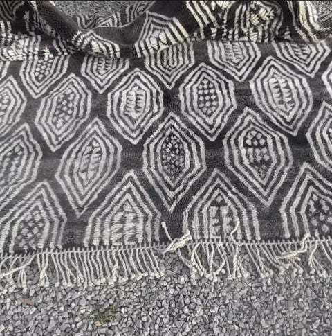 Beni Mrirt Moroccan berber rug Black Design , beni ourain custom and handmade with natural wool - Africancreates