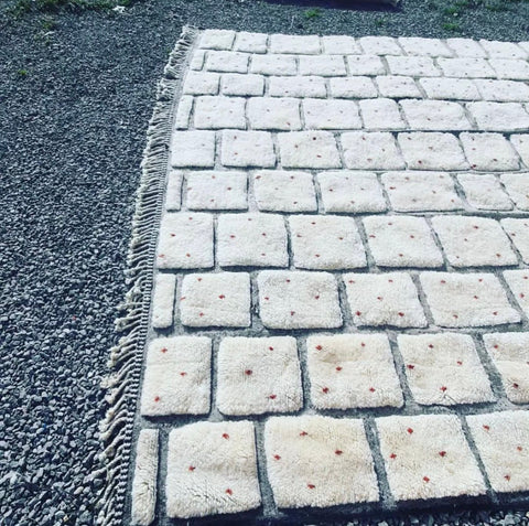Fancy quality Beni Mrirt White Moroccan berber rug , beni ourain custom and handmade with natural wool - Africancreates