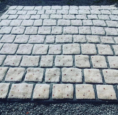 Fancy quality Beni Mrirt White Moroccan berber rug , beni ourain custom and handmade with natural wool - Africancreates