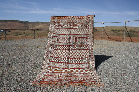 10.40x5.47 ft Vintage kilim rug , kilim rugs , Moroccan berber rug , Moroccan kilim,  kilim carpet, moroccan kilim rug,berber rug