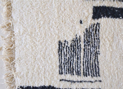Moroccan authentic 8x10 rugs , black and white contemporary rug design handmade with natural wool