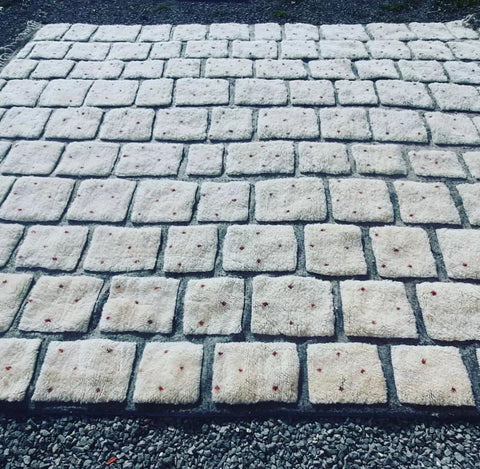 Fancy quality Beni Mrirt White Moroccan berber rug , beni ourain custom and handmade with natural wool