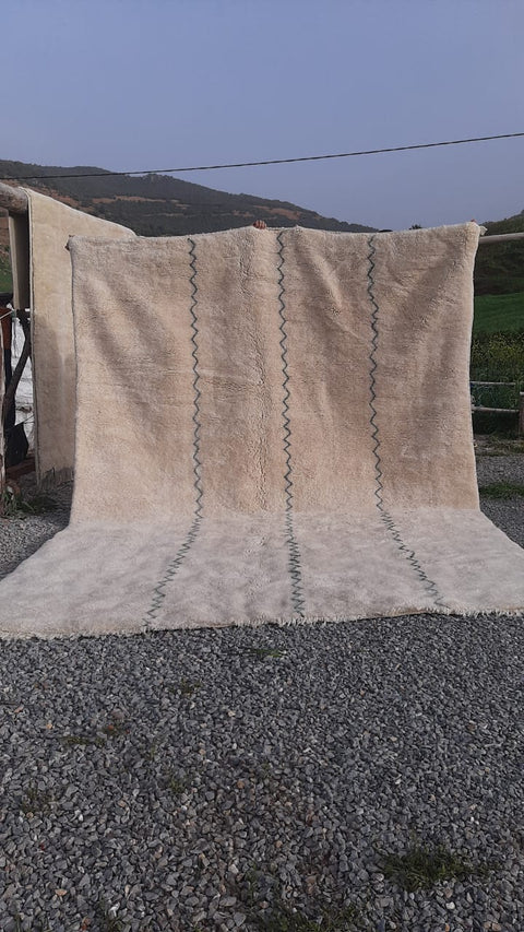 Luxurious zigzag Beni Mrirt Moroccan berber rug , beni ourain custom and handmade with natural wool - Africancreates