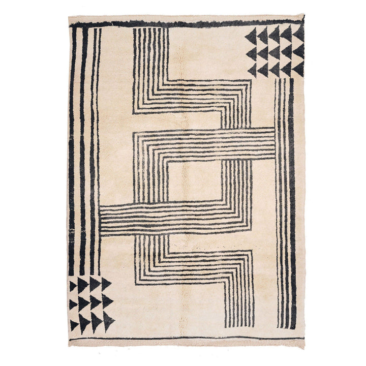 Front view of the cream and black Moroccan Beni Mrirt rug featuring a geometric pattern.