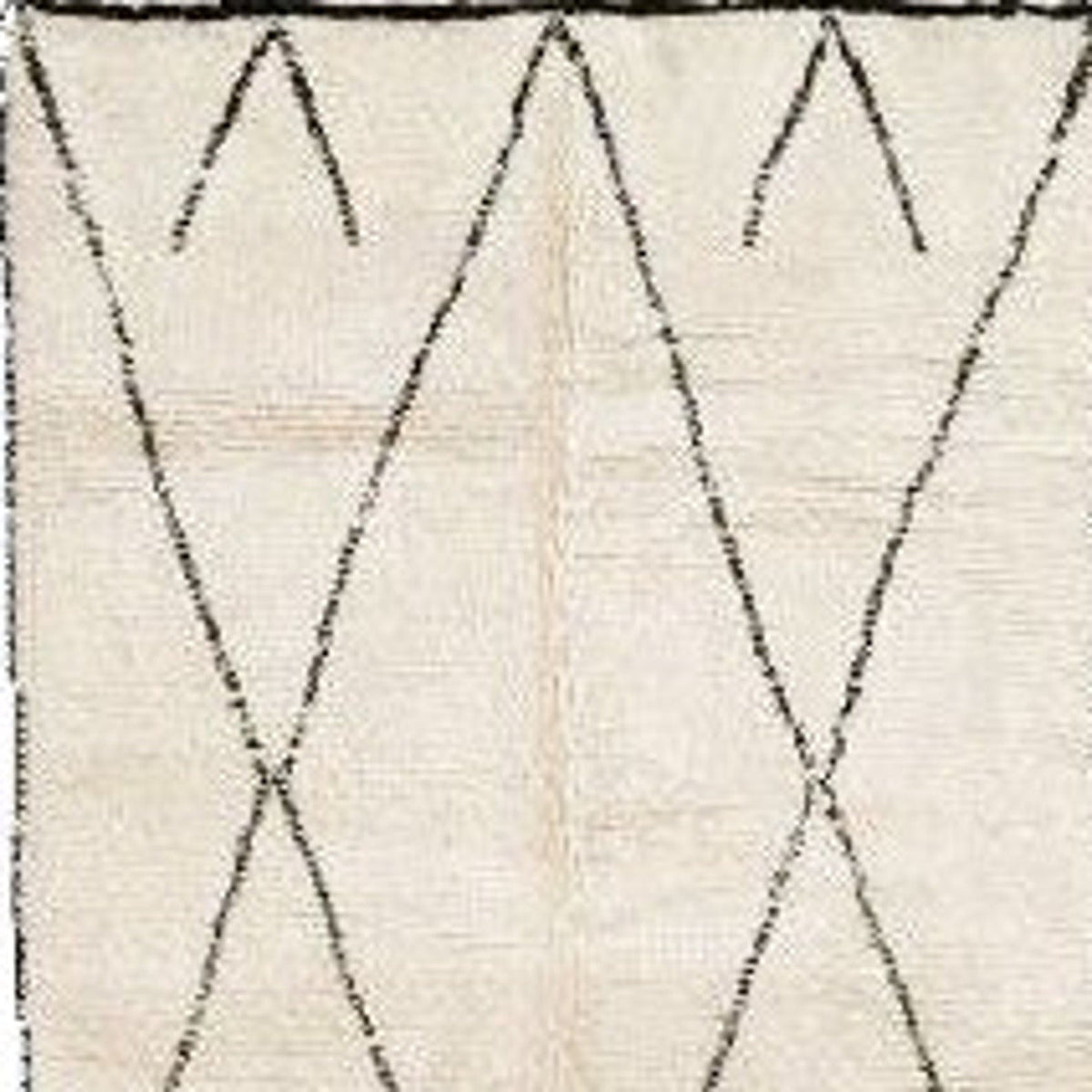 Front view of the light gray diamond lattice Moroccan rug featuring a geometric design.