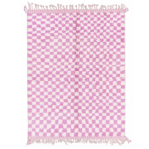 Front view of the pink checkered Beni Ourain Moroccan rug with fringed edges.