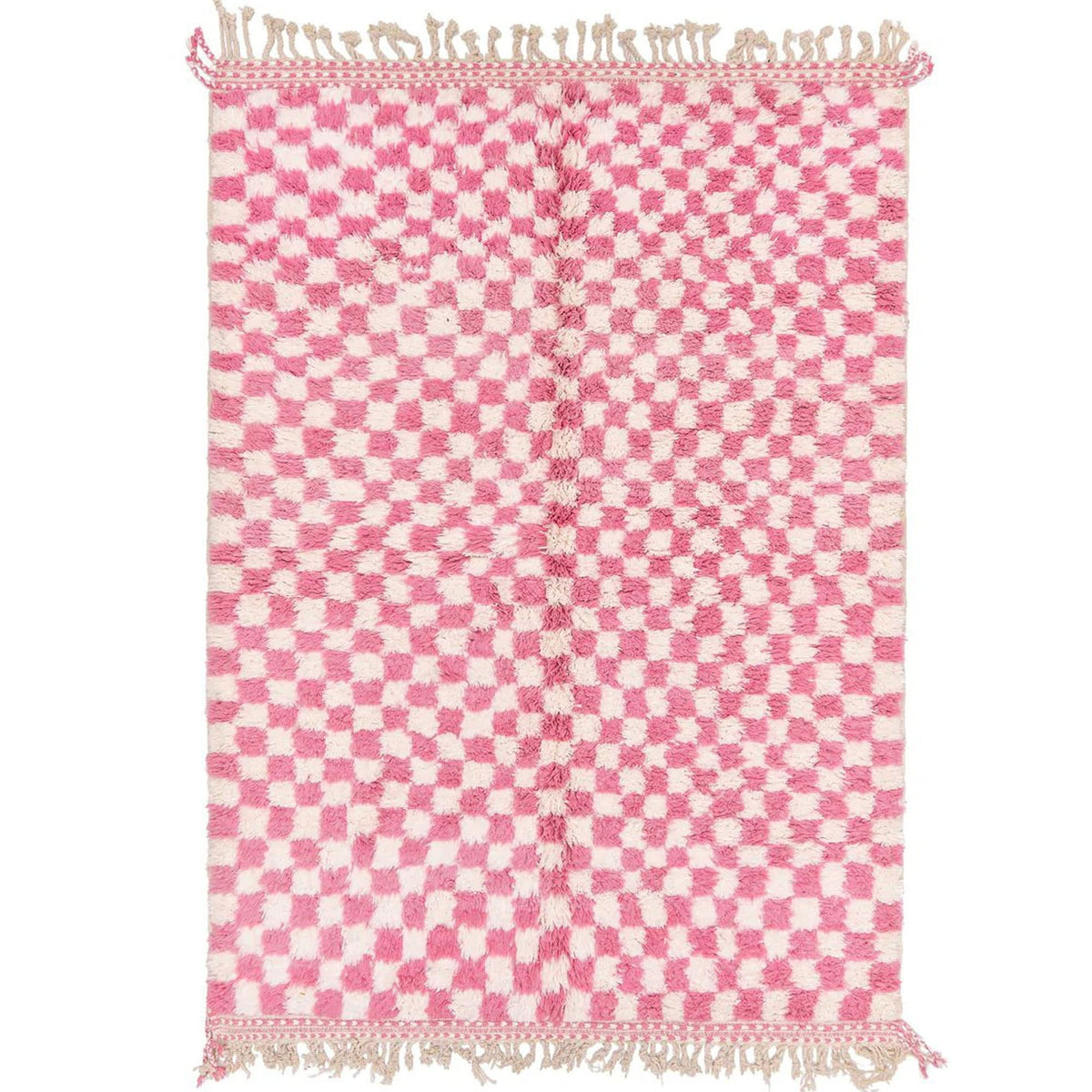 Front view of the pink checkered Beni Ourain rug showcasing fringe edges.